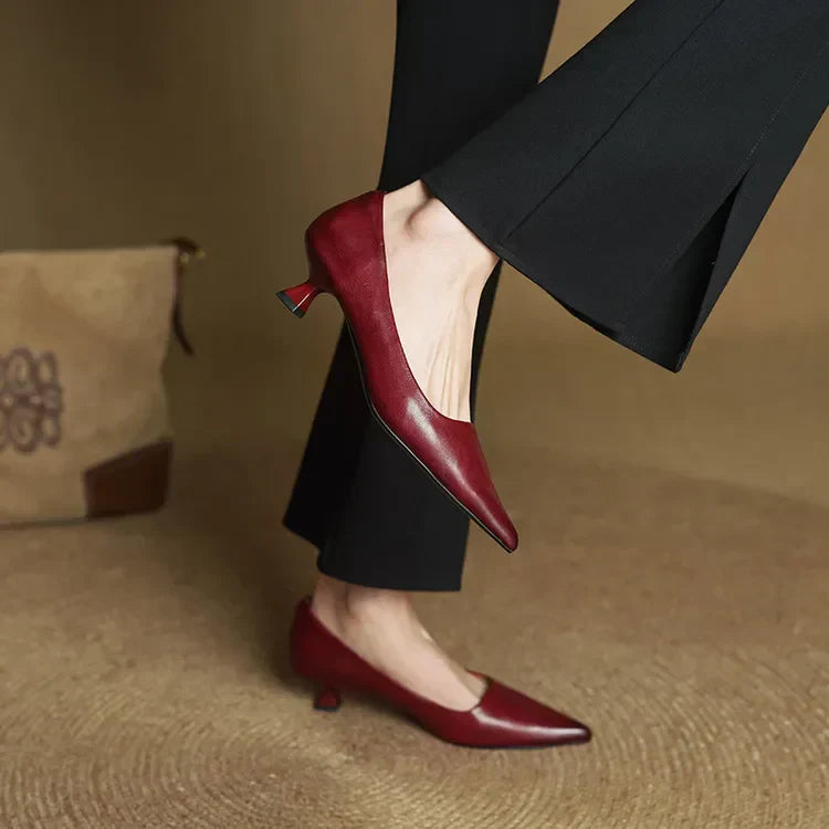 Sarah | Verfijnde Puntige Leren Pumps